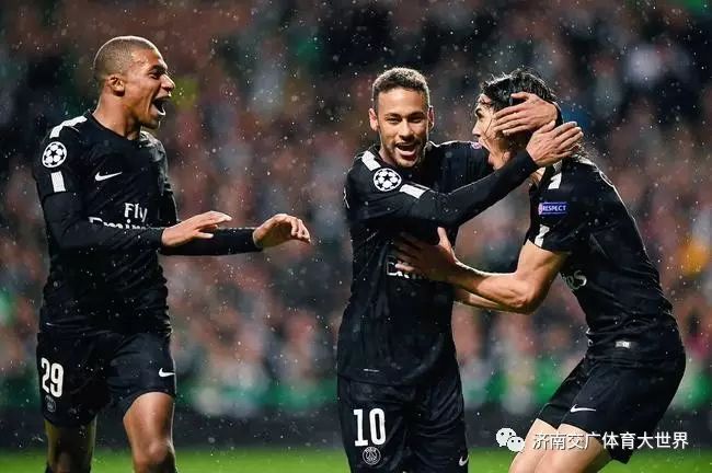 梅西梅开二度助巴黎圣日耳曼逆转取胜