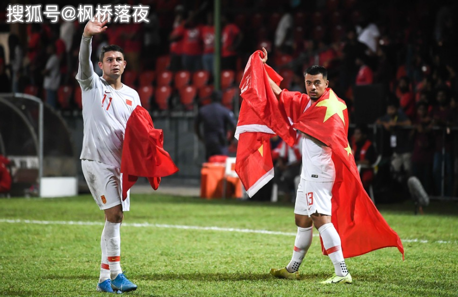  归化球员融入加速，国家队实力显著提升  