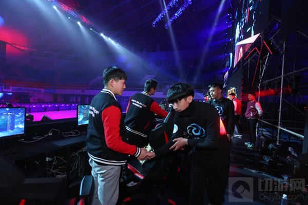  电竞巾帼英豪绽放赛场别样风采