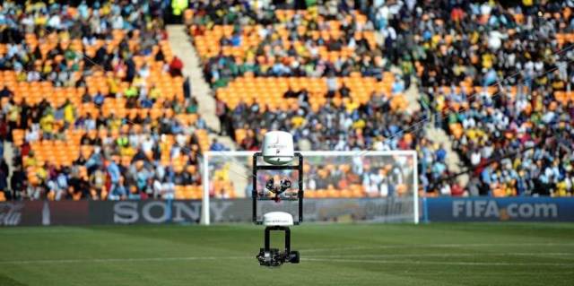  世界杯决赛激战正酣，阿根廷领先巴西