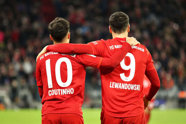  德甲射手王争霸，莱万梅开二度助拜仁