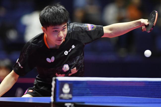  诺里正反手均衡发力压制对手节奏