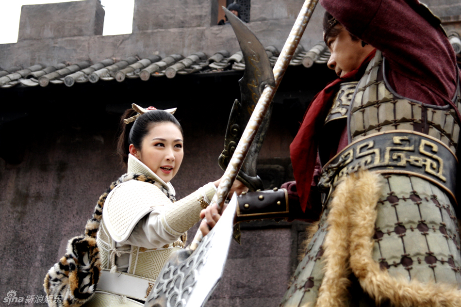  女子电竞战队崛起，巾帼英姿不让须眉