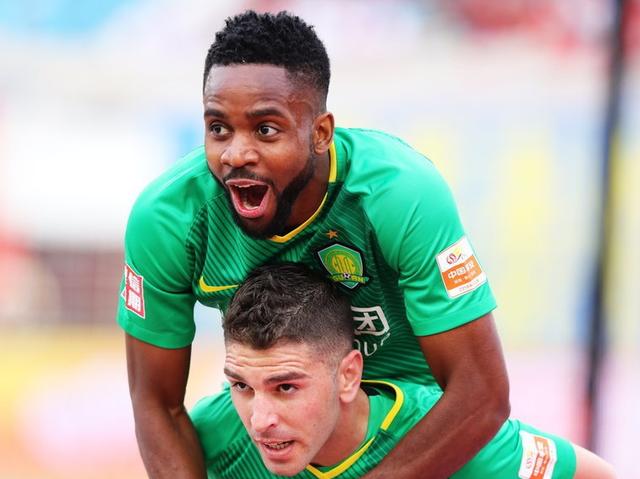  斯帕尔补时失误，到手三分变为一分  